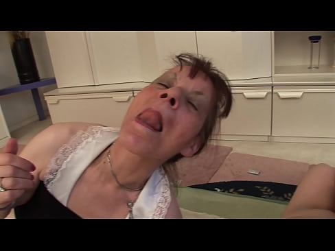 ❤️ Две бабе и један деда имају тројку ❌ Јебени видео на sr.porn-tub-sexer.ru ❤